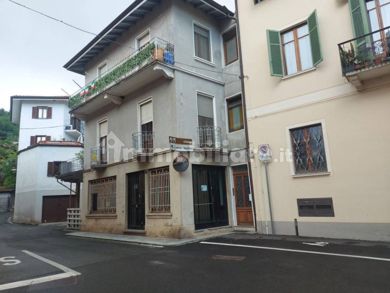 140m² Commercial property in Sostegno, Italy No. 315110