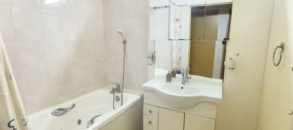 2 bedrooms Apartment in Paris, France No. 126310 5