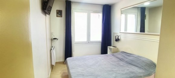 2 bedrooms Apartment in Paris, France No. 126310 3