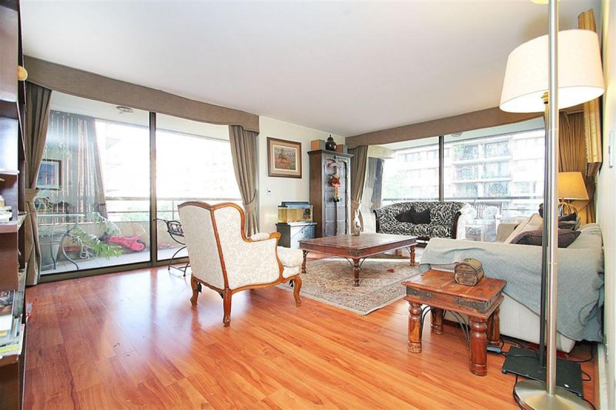 Apartamento de 3 dormitorios en Santiago, Chile No. 5052