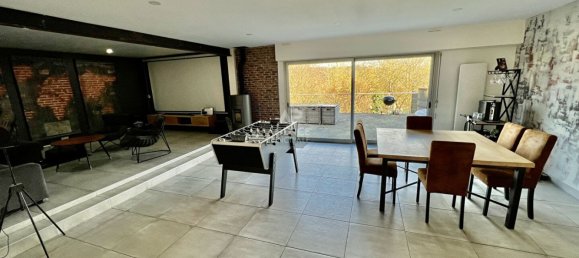 5 bedrooms House in Pontoise, France No. 128018 2