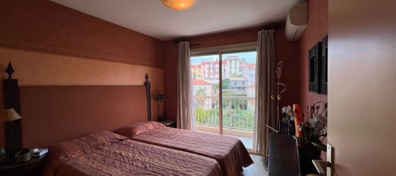 Apartamento de 2 habitaciónes en Cannes, France No. 337606 4