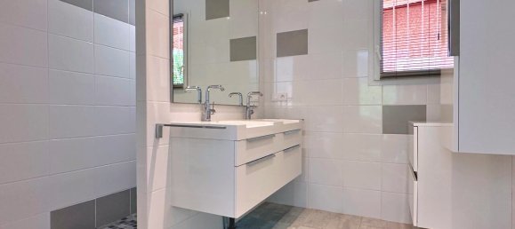 4 Schlafzimmer Haus in Bourg-en-Bresse, France, Nr. 350856 23