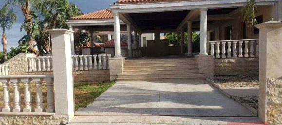 5 bedrooms Villa in Oroklini, Cyprus No. 20124 5
