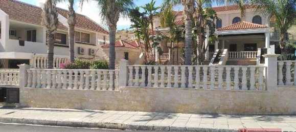 5 bedrooms Villa in Oroklini, Cyprus No. 20124 3