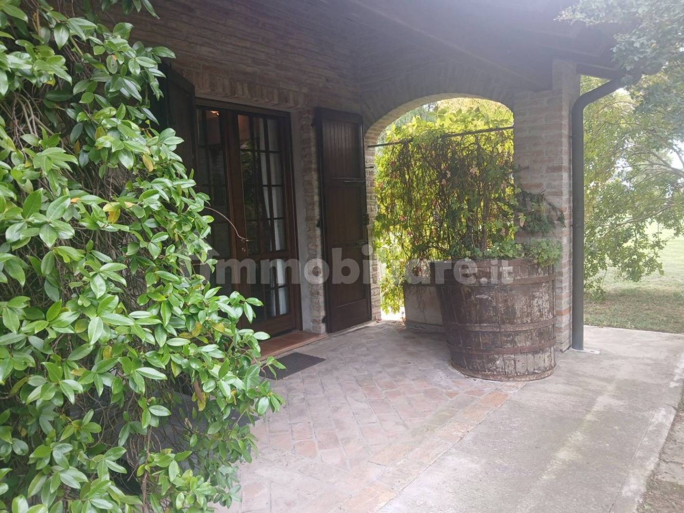 3 bedrooms Villa in Cento, Italy No. 379611