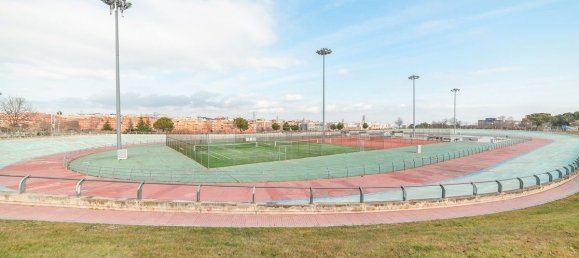 Apartamento de 3 dormitorios en Alcobendas, Spain No. 182377 27