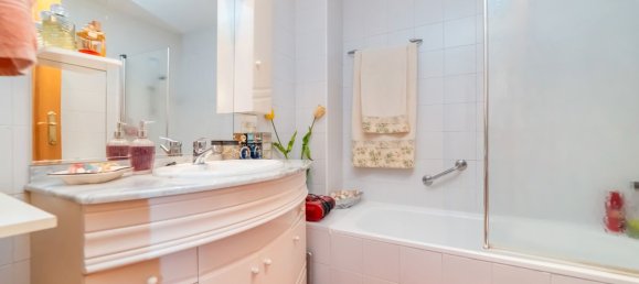 Apartamento de 3 dormitorios en Alcobendas, Spain No. 182377 18