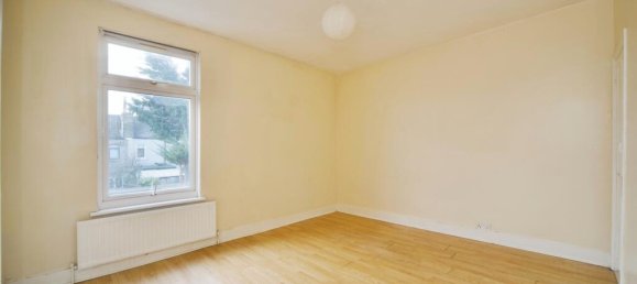 2 bedrooms House in East Ham, United Kingdom No. 11434 10