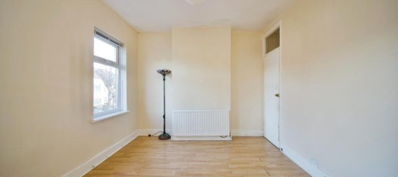 2 bedrooms House in East Ham, United Kingdom No. 11434 14