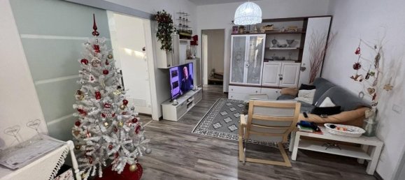 6 rooms Apartment in Cecina, Italy No. 82852 5