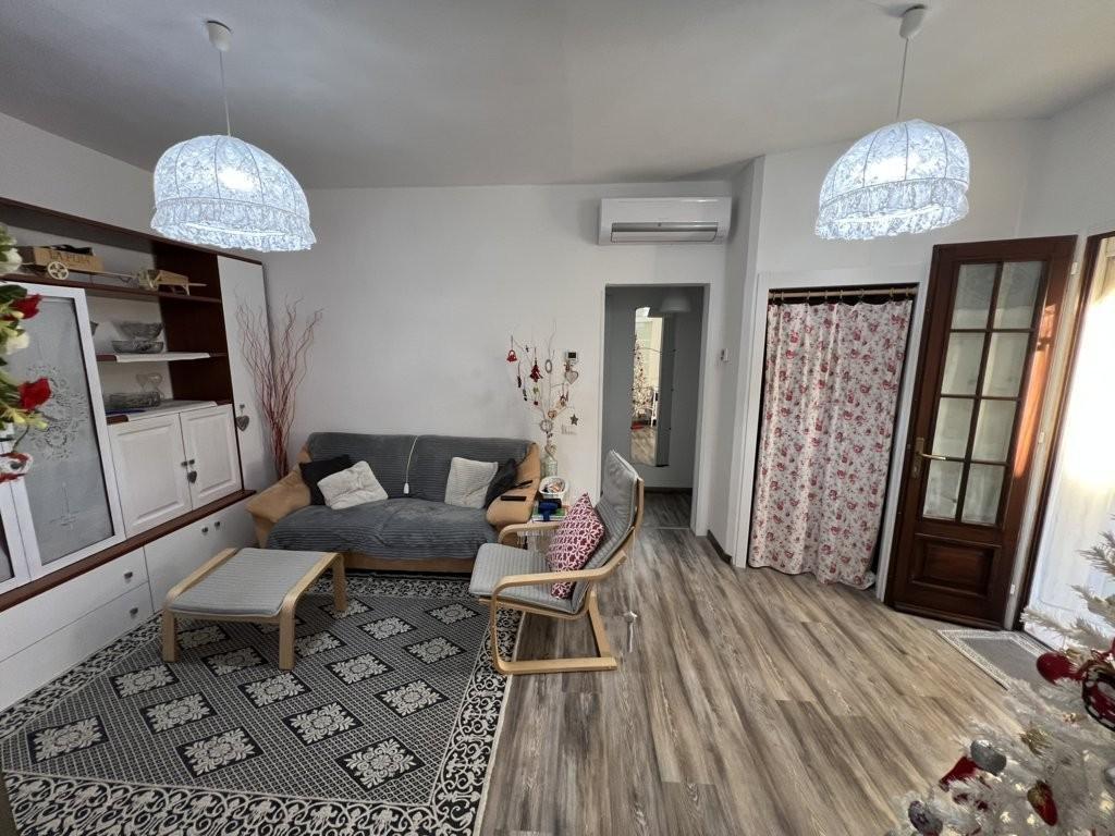 6 rooms Apartment in Cecina, Italy No. 82852