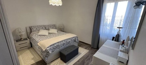 6 rooms Apartment in Cecina, Italy No. 82852 14