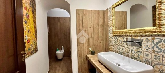 7 rooms House in Pozzuoli, Italy No. 23853 28