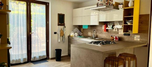 7 rooms House in Pozzuoli, Italy No. 23853 25