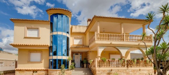 7 bedrooms House in Torremendo, Spain No. 50816 5