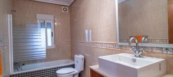 4 bedrooms Villa in Alicante, Spain No. 148875 16