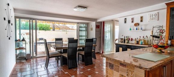4 bedrooms Villa in Alicante, Spain No. 148875 9