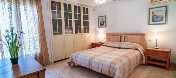 4 bedrooms Villa in Alicante, Spain No. 148875 13