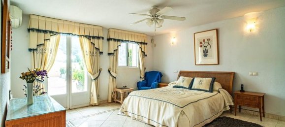 4 bedrooms Villa in Alicante, Spain No. 148875 12