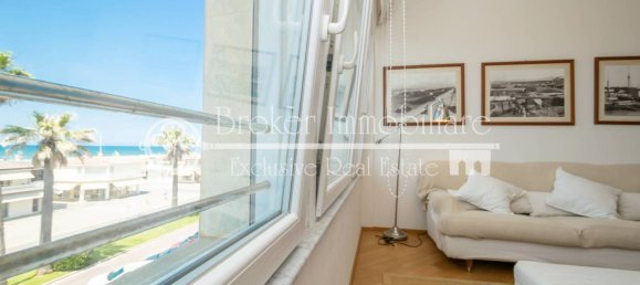 3 bedrooms Penthouse in Viareggio, Italy No. 270577 27