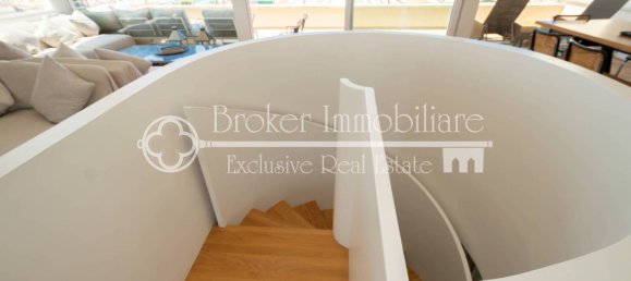 3 bedrooms Penthouse in Viareggio, Italy No. 270577 22