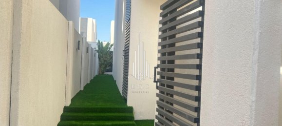 5 bedrooms Villa in Yas Island, UAE No. 39250 9
