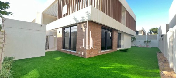 5 bedrooms Villa in Yas Island, UAE No. 39250 21