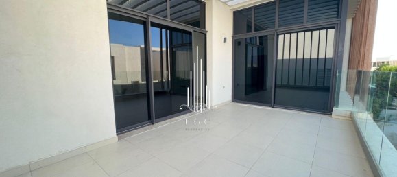 5 bedrooms Villa in Yas Island, UAE No. 39250 3