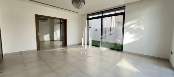 5 bedrooms Villa in Yas Island, UAE No. 39250 24