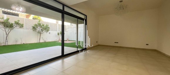 5 bedrooms Villa in Yas Island, UAE No. 39250 25