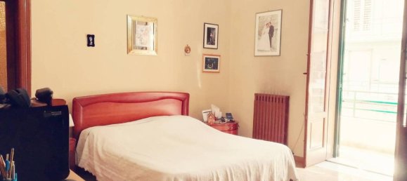 4-salle Appartement à Bari, Italy No. 123456 11