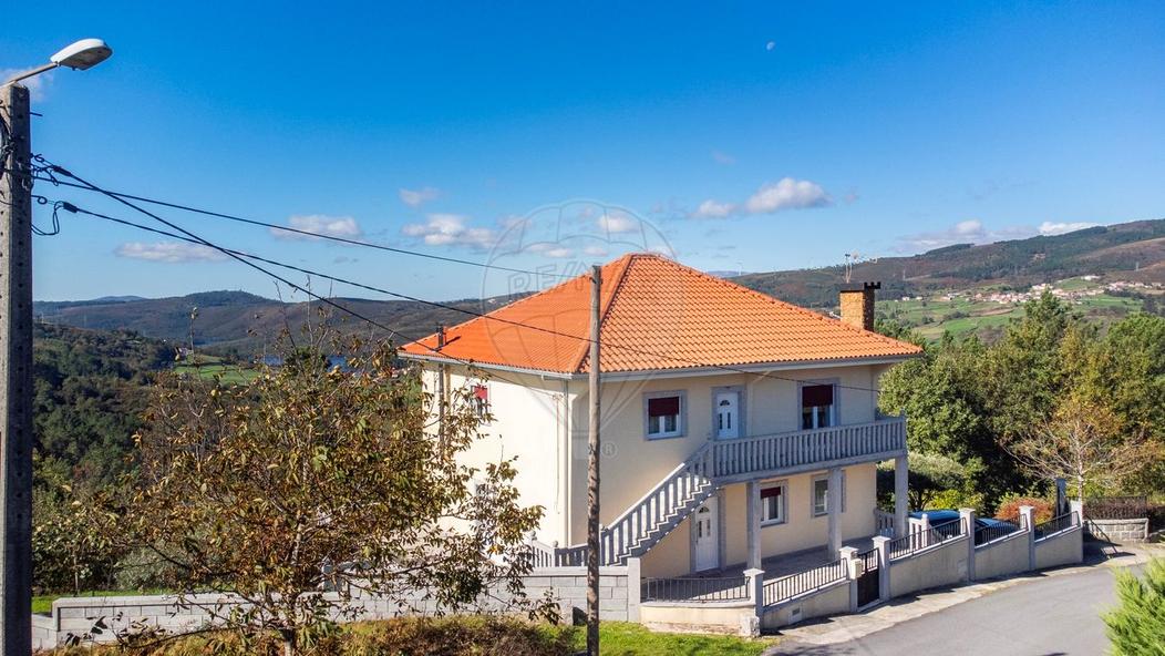 4 bedrooms House in Montalegre, Portugal No. 263923
