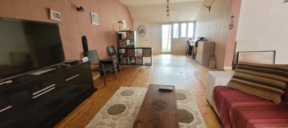 Casa de 9 habitaciónes en Villers-Cotterets, France No. 93378 3