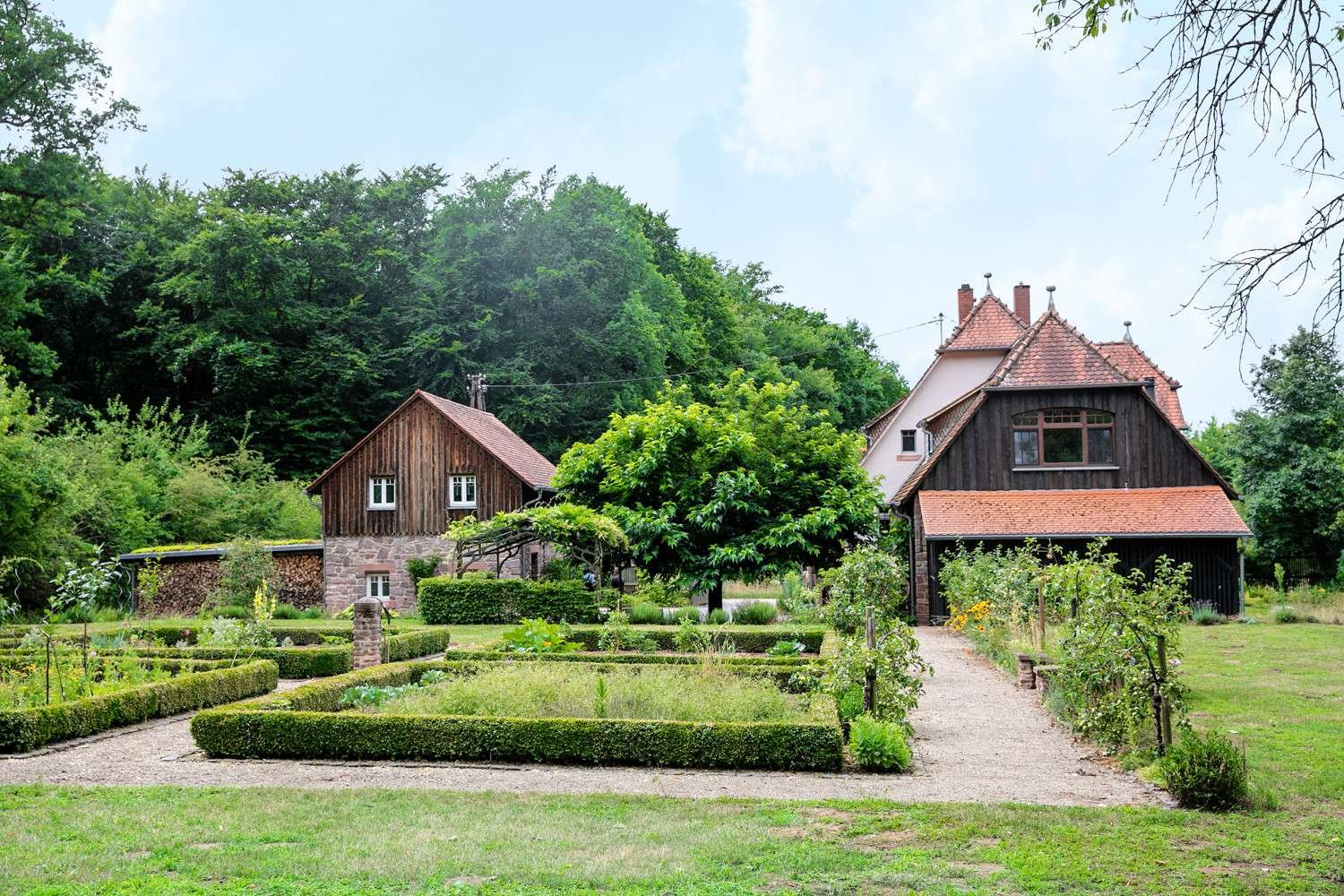 5 غرف نوم منزل في Offenbach, Germany رقم 228513