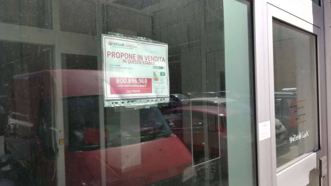 Коммерческая недвижимость с 3 комнатами в Ливорно, Италия № 88657