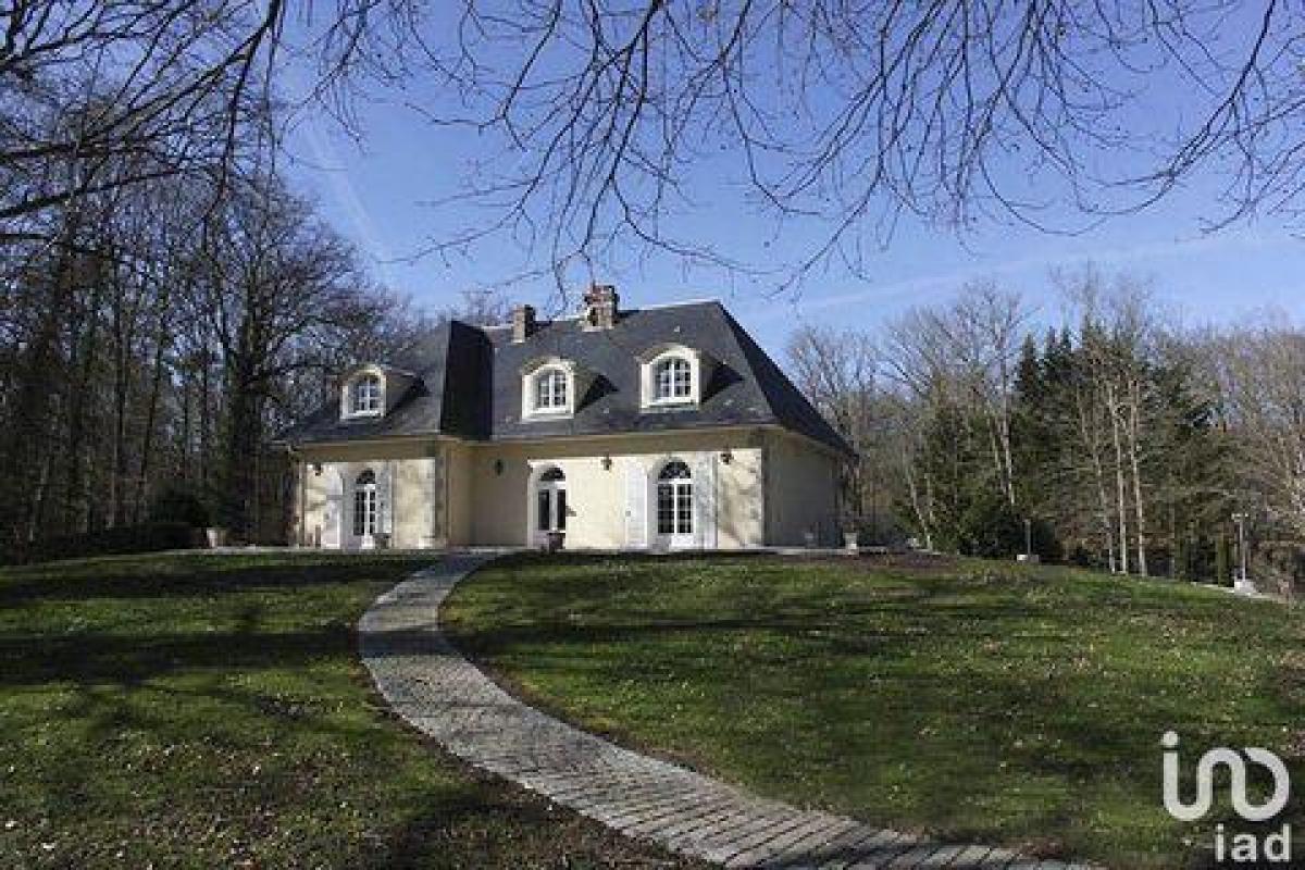 5 bedrooms House in Amilly, France No. 7607