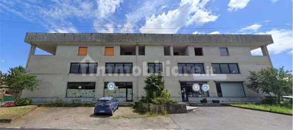 Коммерческая недвижимость с 5 комнатами в Коссато, Италия № 274183 2