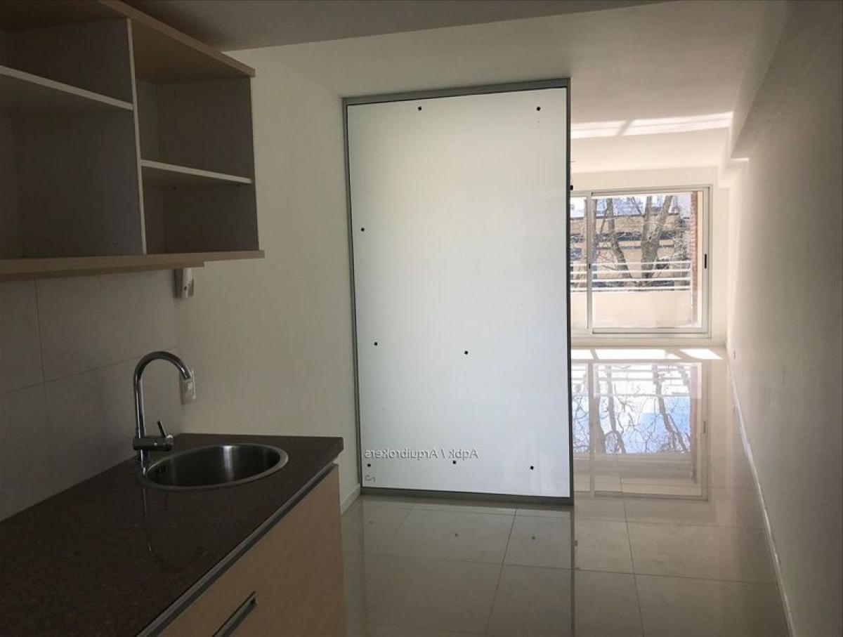 Apartamento de 3 dormitorios en Montevideo, Uruguay No. 2119