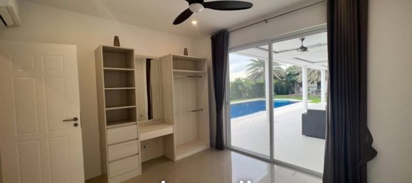 4 bedrooms Villa in Hua Hin, Thailand No. 14323 6