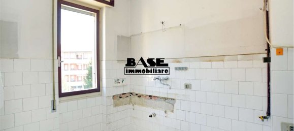 4 rooms Apartment in Como, Italy No. 11510 12