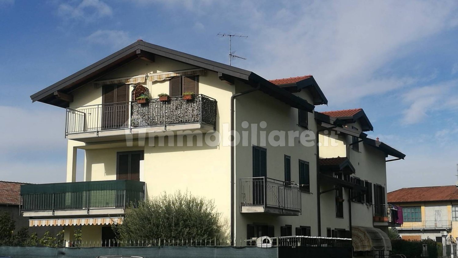 1 bedroom Apartment in Mornago, Italy No. 350984