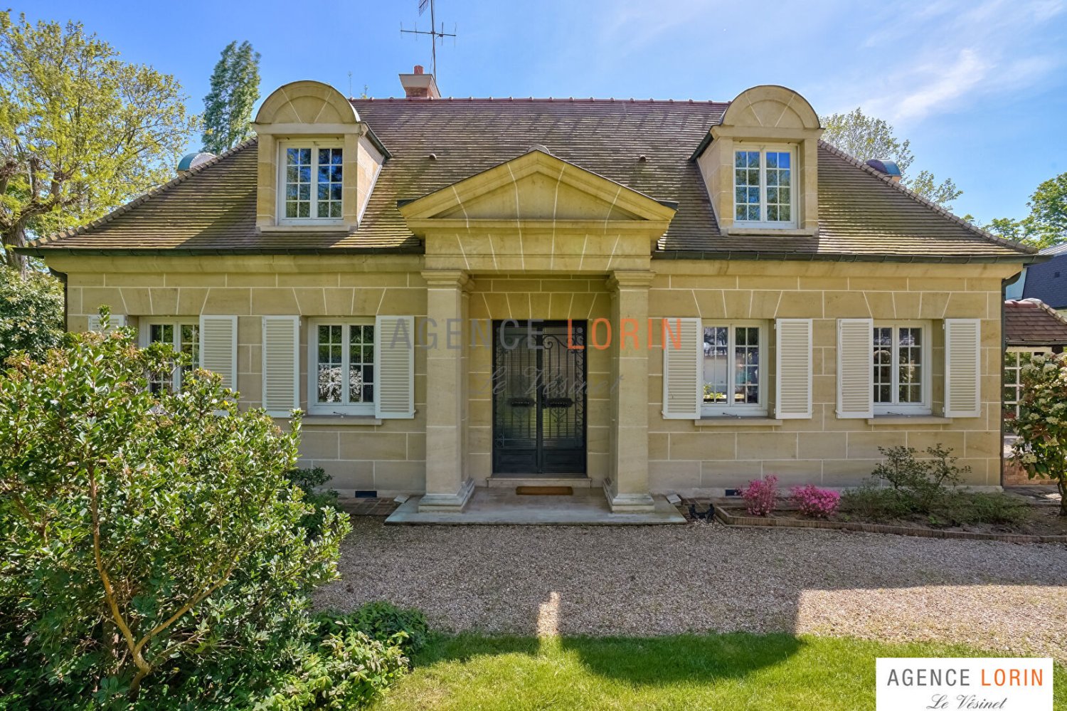 4 chambres Maison à Le Vésinet, France No. 184221