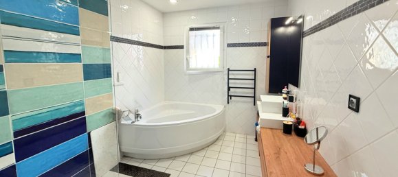 3 bedrooms Villa in Nissan-lez-Enserune, France No. 361217 10