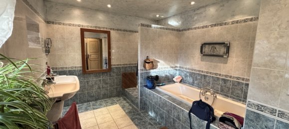 2 bedrooms Villa in Perols-sur-Vezere, France No. 98509 7