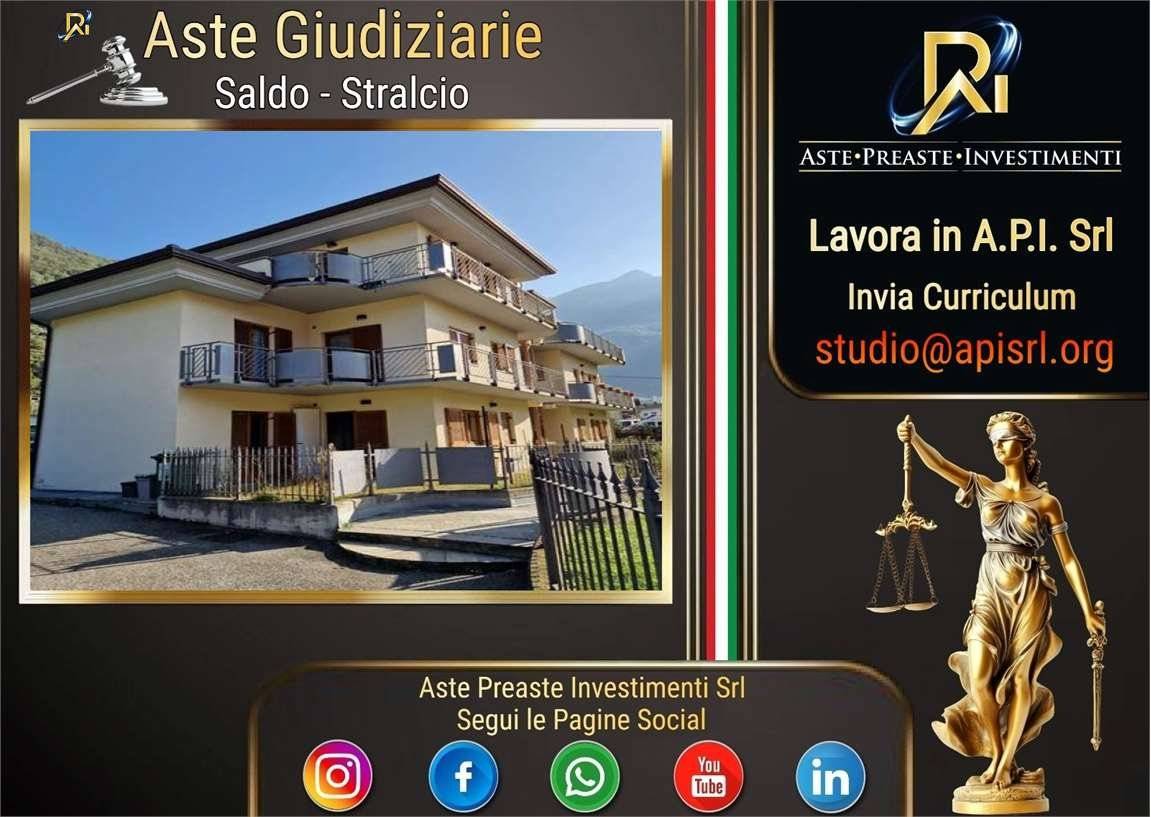 2 bedrooms Apartment in Donnas, Italy No. 340575