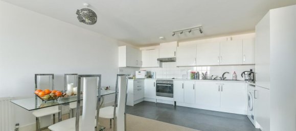 2 غرف نوم شقة في Epsom, United Kingdom رقم 9779 4