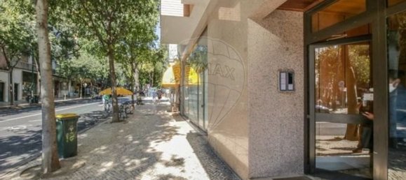 3 bedrooms Apartment in Lisbon, Portugal No. 122380 11