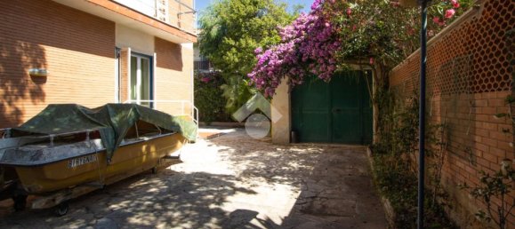 4 غرف نوم فيلا في Santa Marinella, Italy رقم 268755 7