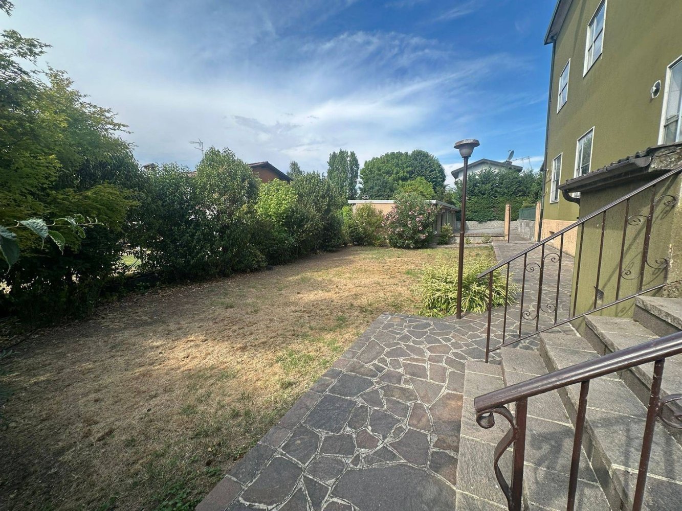 6 Schlafzimmer Wohnung in Leno, Italy, Nr. 393360